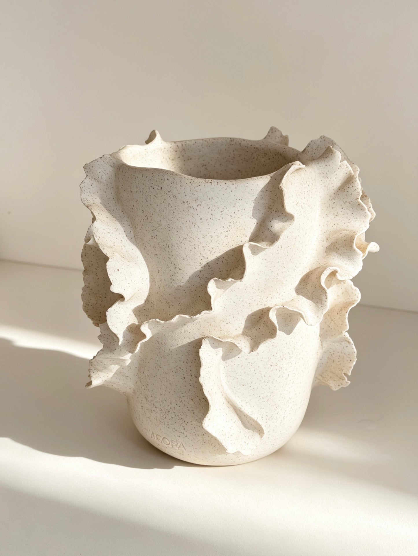 Synáxis - Sculptural Vase